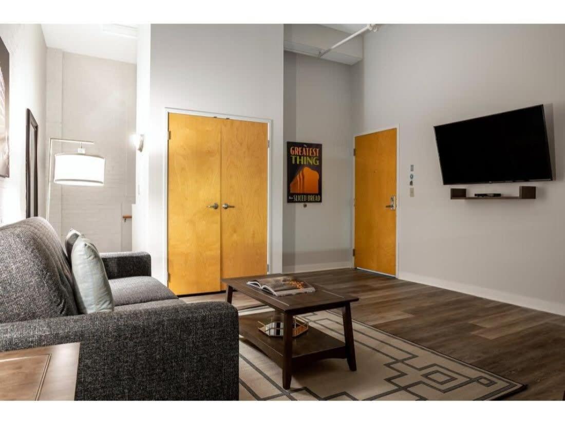 Bold 2Br 2Ba In The Block Apartment By Cozysuites! Indianapolis Exterior foto
