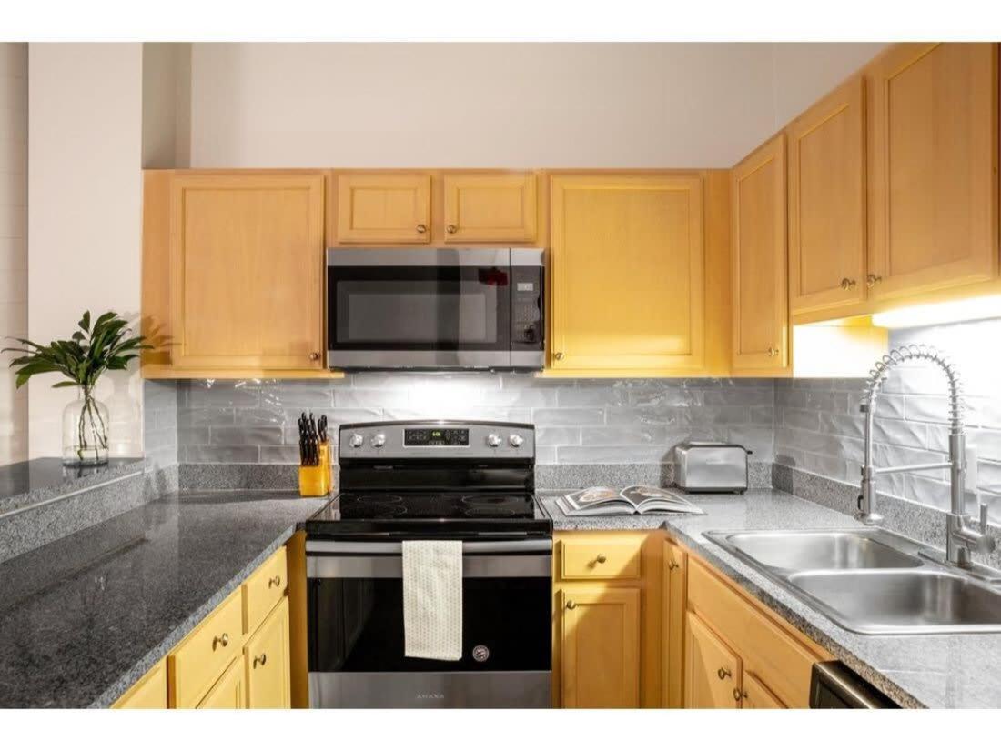 Bold 2Br 2Ba In The Block Apartment By Cozysuites! Indianapolis Exterior foto